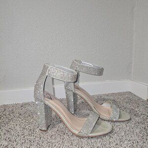 Windsor Women's Silver Footwear